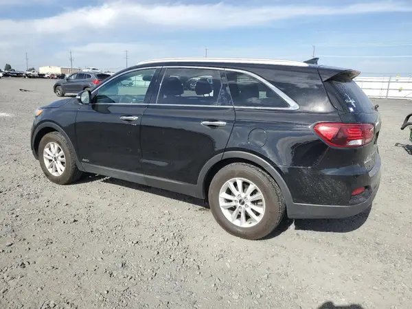 5XYPGDA32KG547696 2019 KIA SORENTO - Image 2