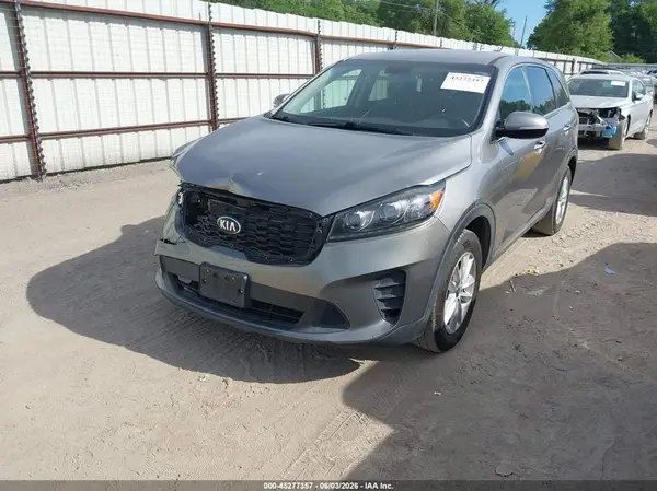 5XYPGDA32KG552879 2019 KIA SORENTO - Image 2