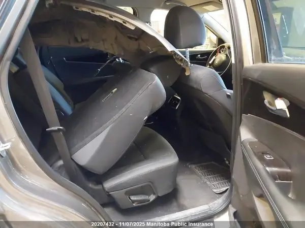 5XYPGDA32KG556219 2019 KIA SORENTO - Image 8