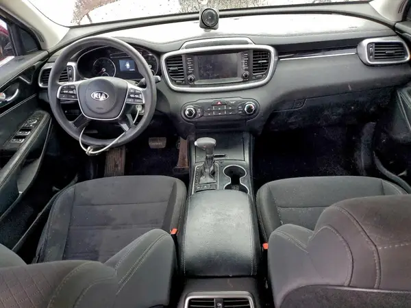 5XYPGDA32KG560688 2019 KIA SORENTO - Image 8