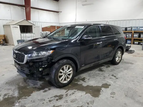 5XYPGDA32KG576681 2019 KIA SORENTO - Image 1