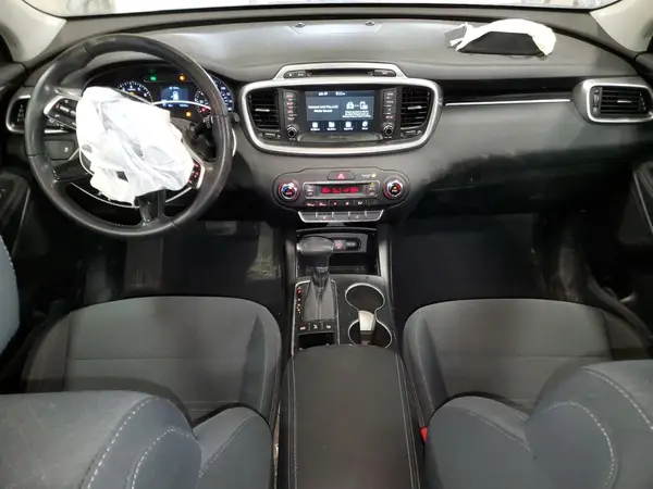 5XYPGDA32KG604611 2019 KIA SORENTO - Image 8