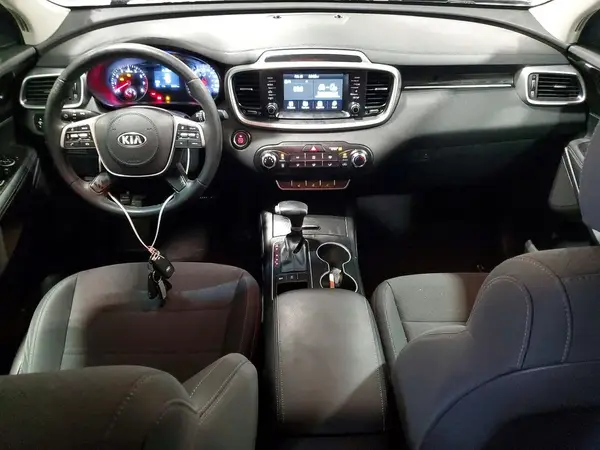 5XYPGDA32KG606911 2019 KIA SORENTO - Image 8