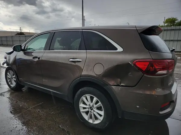 5XYPGDA32LG624925 2020 KIA SORENTO - Image 2