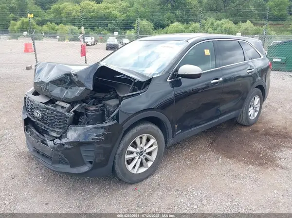 5XYPGDA32LG626240 2020 KIA SORENTO - Image 2