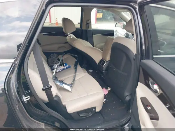 5XYPGDA32LG626240 2020 KIA SORENTO - Image 8