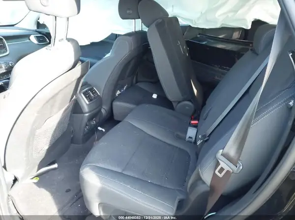 5XYPGDA32LG627663 2020 KIA SORENTO - Image 8