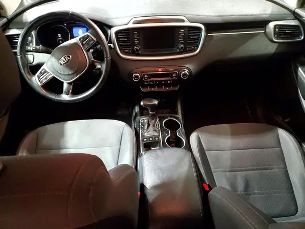 5XYPGDA32LG651008 2020 KIA SORENTO - Image 8
