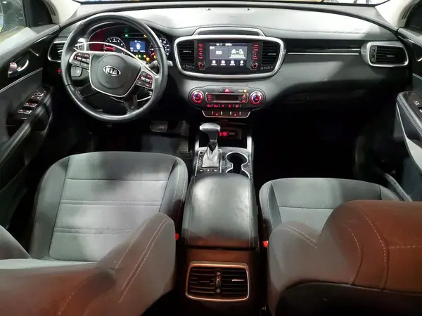 5XYPGDA32LG660842 2020 KIA SORENTO - Image 8