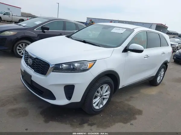 5XYPGDA32LG664762 2020 KIA SORENTO - Image 2