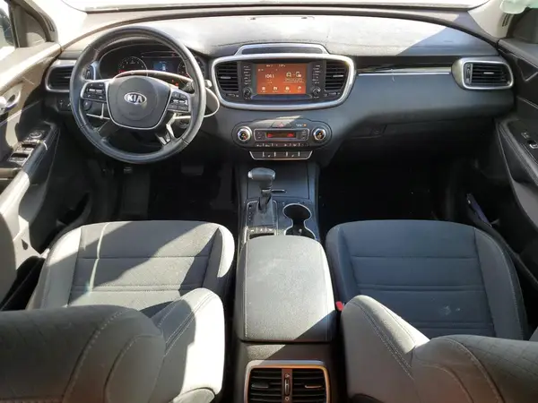 5XYPGDA32LG665510 2020 KIA SORENTO - Image 8