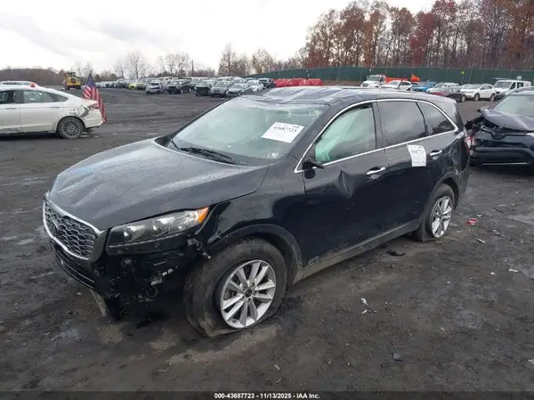 5XYPGDA32LG687247 2020 KIA SORENTO - Image 2
