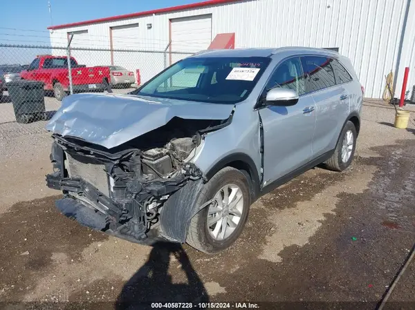 5XYPGDA33GG003523 2016 KIA SORENTO - Image 2