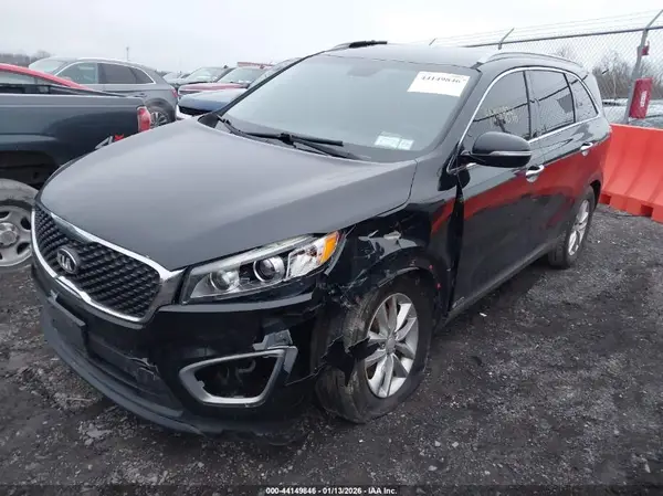 5XYPGDA33GG017065 2016 KIA SORENTO - Image 2