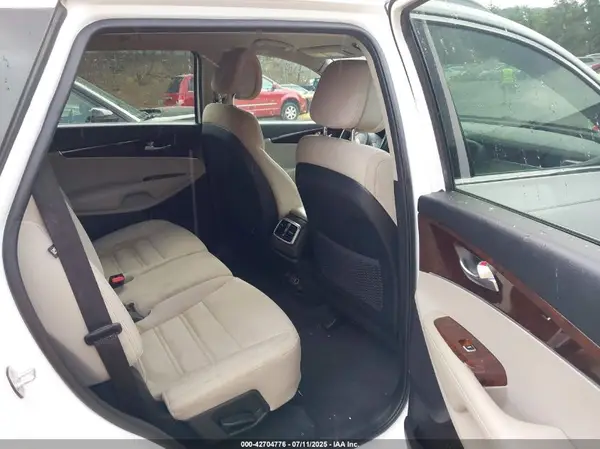 5XYPGDA33GG020631 2016 KIA SORENTO - Image 8