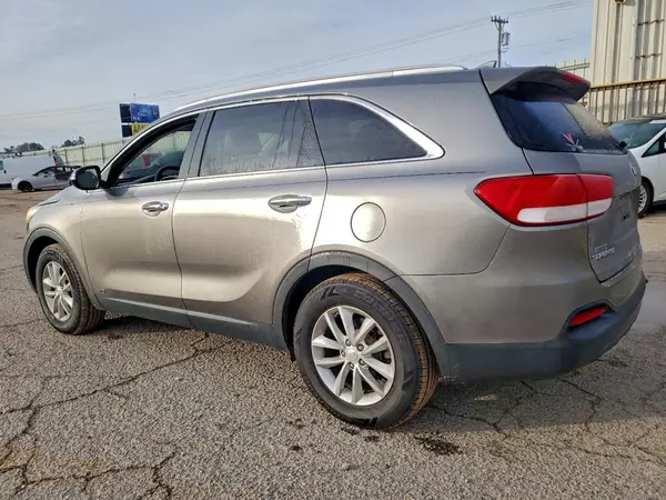5XYPGDA33GG027448 2016 KIA SORENTO - Image 2