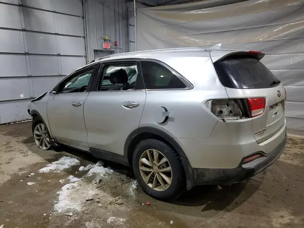 5XYPGDA33GG028311 2016 KIA SORENTO - Image 2