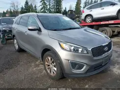 5XYPGDA33GG032374 2016 KIA SORENTO