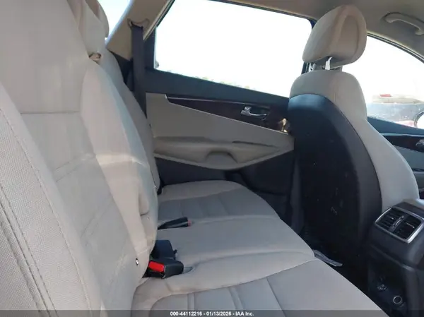 5XYPGDA33GG047036 2016 KIA SORENTO - Image 8