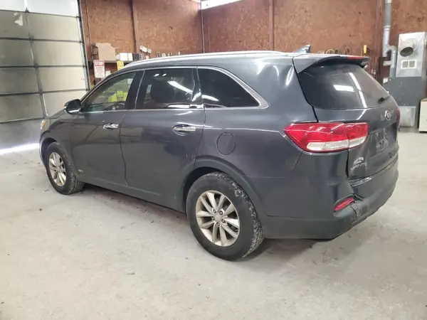 5XYPGDA33GG056724 2016 KIA SORENTO - Image 2