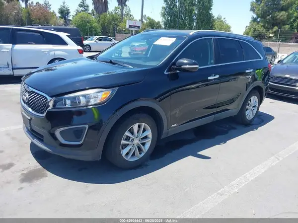 5XYPGDA33GG061356 2016 KIA SORENTO - Image 2