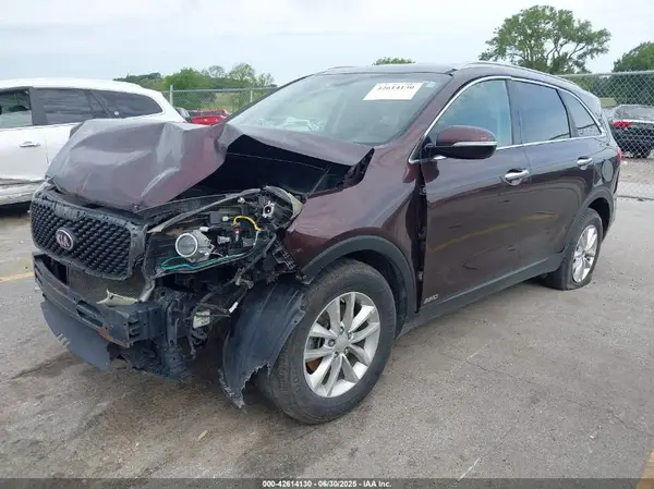 5XYPGDA33GG064208 2016 KIA SORENTO - Image 2