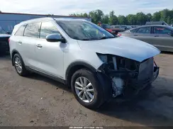5XYPGDA33GG070025 2016 KIA SORENTO