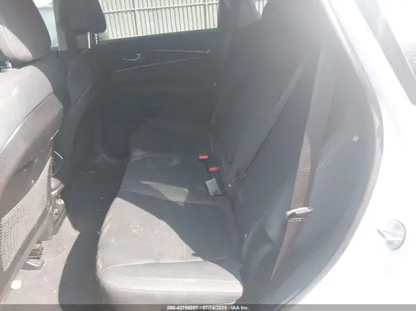 5XYPGDA33GG077802 2016 KIA SORENTO - Image 8