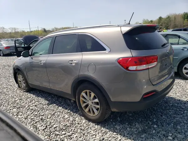 5XYPGDA33GG091604 2016 KIA SORENTO - Image 2