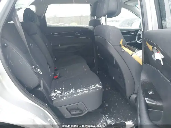 5XYPGDA33GG097841 2016 KIA SORENTO - Image 8