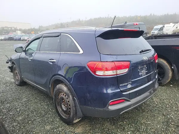 5XYPGDA33GG102195 2016 KIA SORENTO - Image 2