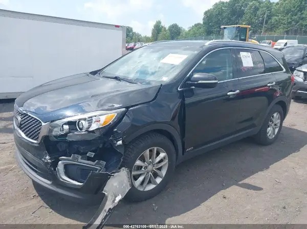5XYPGDA33GG109079 2016 KIA SORENTO - Image 2