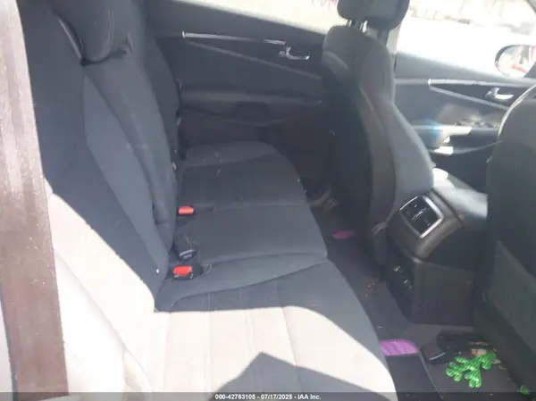 5XYPGDA33GG109079 2016 KIA SORENTO - Image 8