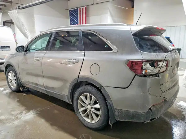 5XYPGDA33GG109907 2016 KIA SORENTO - Image 2