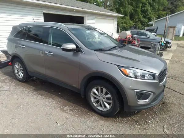 5XYPGDA33GG140655 2016 KIA SORENTO - Image 1