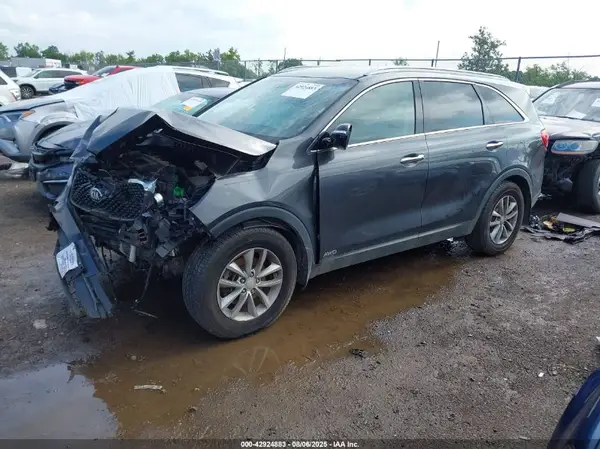 5XYPGDA33GG140820 2016 KIA SORENTO - Image 2