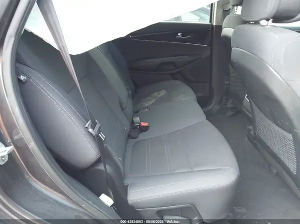 5XYPGDA33GG140820 2016 KIA SORENTO - Image 8