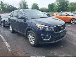 5XYPGDA33GG158847 2016 KIA SORENTO
