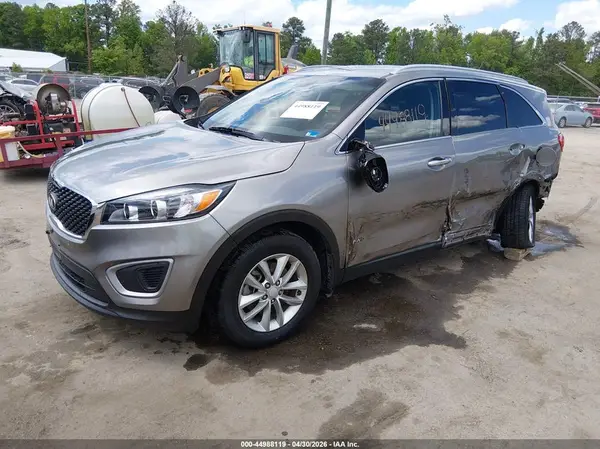 5XYPGDA33GG162705 2016 KIA SORENTO - Image 2