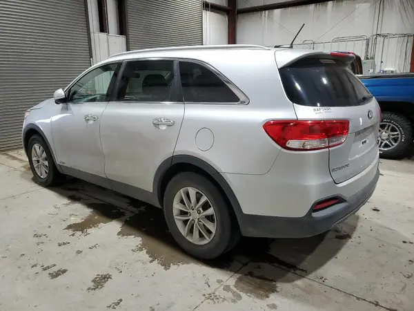 5XYPGDA33GG164616 2016 KIA SORENTO - Image 2
