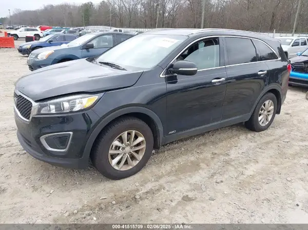 5XYPGDA33GG168004 2016 KIA SORENTO - Image 2