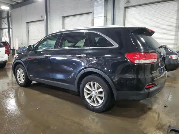 5XYPGDA33GG171131 2016 KIA SORENTO - Image 2
