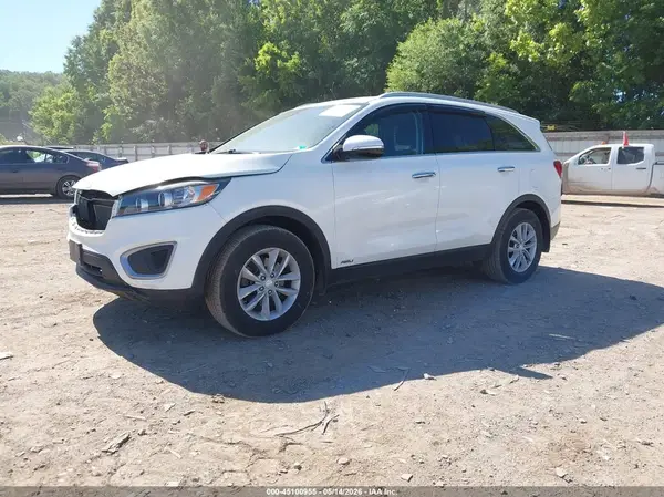 5XYPGDA33HG189226 2017 KIA SORENTO - Image 2