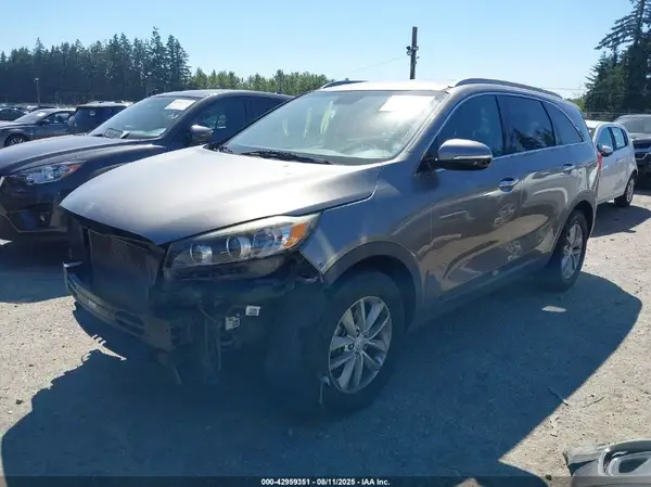 5XYPGDA33HG190506 2017 KIA SORENTO - Image 2