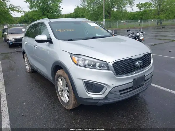 5XYPGDA33HG193292 2017 KIA SORENTO - Image 1