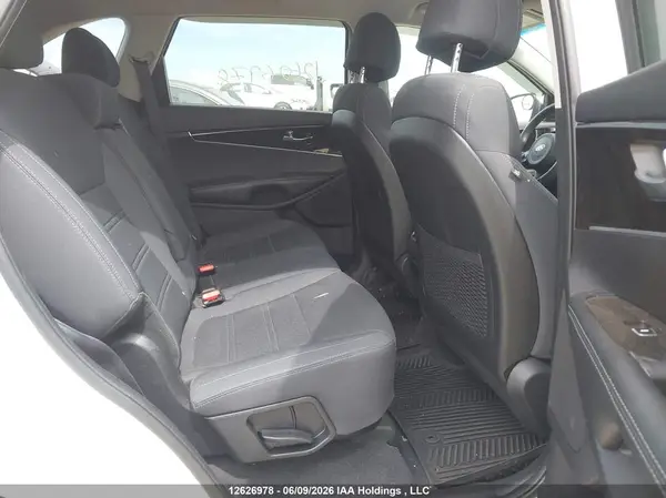 5XYPGDA33HG194197 2017 KIA SORENTO - Image 8