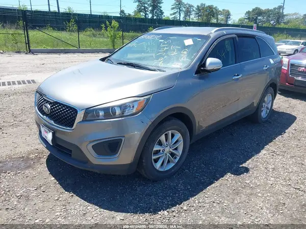 5XYPGDA33HG204064 2017 KIA SORENTO - Image 2