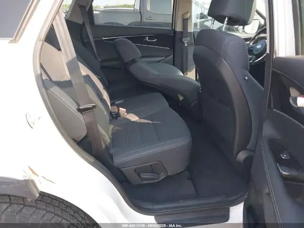 5XYPGDA33HG219471 2017 KIA SORENTO - Image 8