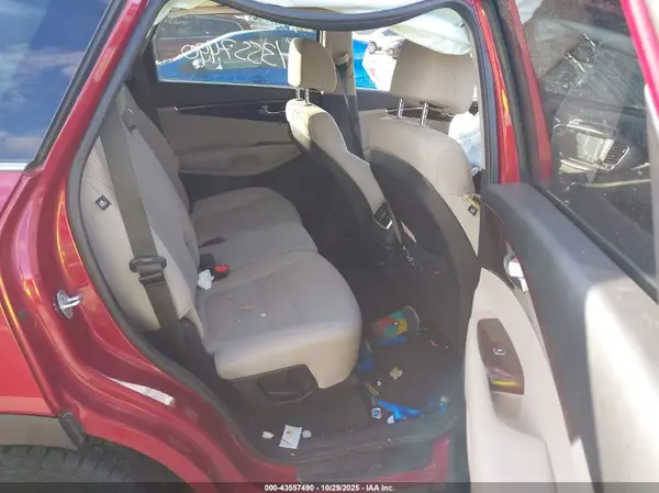 5XYPGDA33HG231801 2017 KIA SORENTO - Image 8