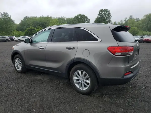 5XYPGDA33HG233158 2017 KIA SORENTO - Image 2